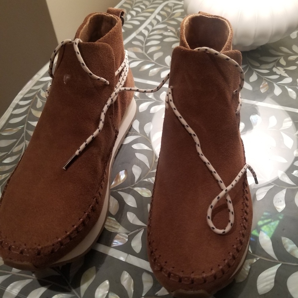 Suede Toms shoes